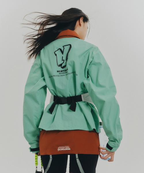 NON TOKYO（ノントーキョー）の「BI COLOR TECH BLOUSON（ブルゾン・レディース・ベージュ/ミント/ネイビー・2/1）」の6枚目の写真