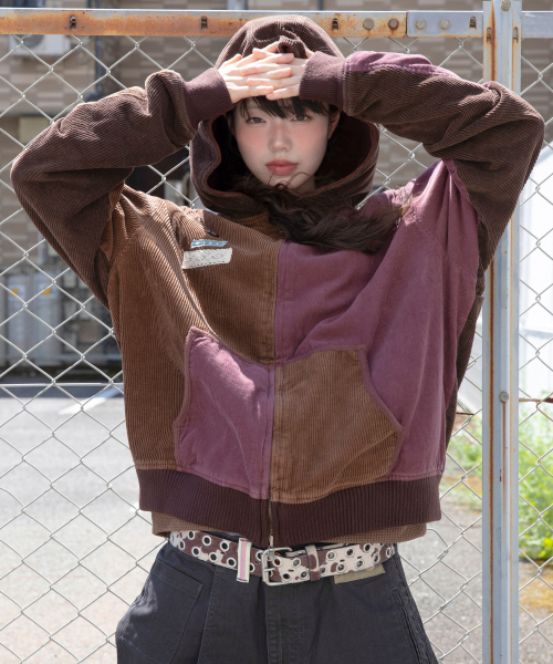 RuNaKi'Hu'(ルナキフ)の「WXJ052 ソレゾレ コーデュロイリバーシブルフードジップアップ (BROWN/BURGUNDY)(パーカー・レディース・その他・1/2)」の1枚目の写真