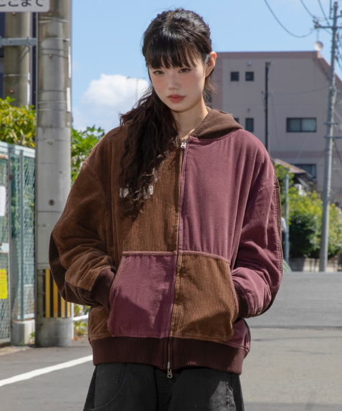 RuNaKi'Hu'(ルナキフ)の「WXJ052 ソレゾレ コーデュロイリバーシブルフードジップアップ (BROWN/BURGUNDY)(パーカー・レディース・その他・1/2)」の2枚目の写真