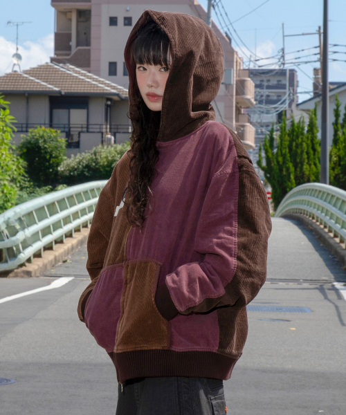 RuNaKi'Hu'(ルナキフ)の「WXJ052 ソレゾレ コーデュロイリバーシブルフードジップアップ (BROWN/BURGUNDY)(パーカー・レディース・その他・1/2)」の4枚目の写真