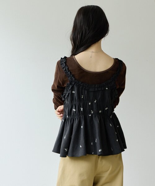 DISCOAT(ディスコート)の「【2点セット/Noka】ピーチ起毛花柄刺繍セットアップ《WEB限定》(サロペット/オーバーオール・レディース・チャコールグレー/ブラック/ブラウン・FREE)」の19枚目の写真