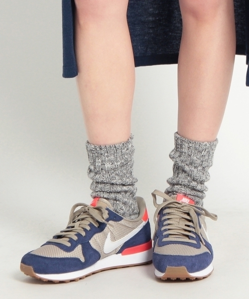 NIKE（ナイキ）の「NIKE WMNS INTERNATIONALIST（スニーカー・レディース・ブラック/ベージュ・40/30/50）」の7枚目の写真