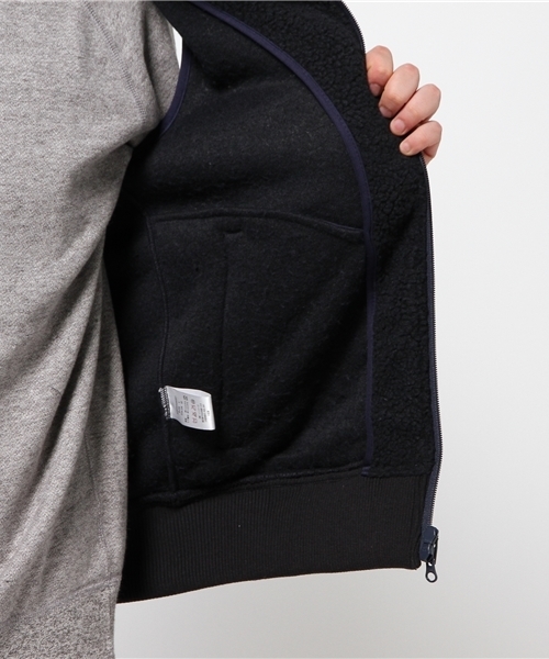 FREDY&GLOSTER（フレディアンドグロスター）の「ボアフリースベスト（その他アウター・メンズ・ブラウン/ネイビー・L/M）」の10枚目の写真