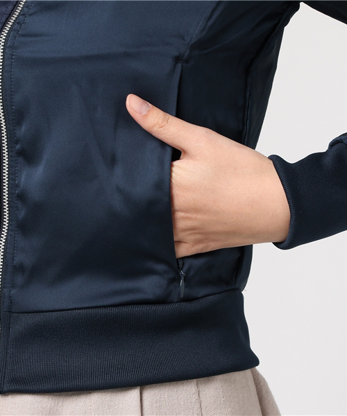 adidas（アディダス）の「【adicolor DX】 トラックトップジャージ[EUROPA TRACK TOP]（ジャージ・レディース・ブルー/ブラック・X-SMALL/MEDIUM/SMALL/XX-LARGE/LARGE/XXX-LARGE）」の8枚目の写真