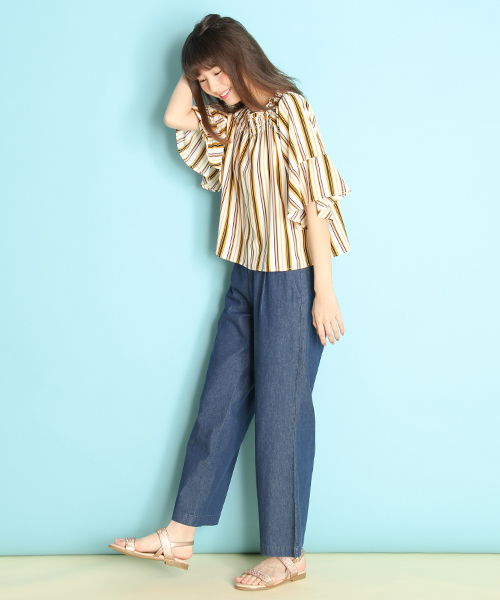 Honeys（ハニーズ）の「ワイドスリーブオフショルプルオーバー（シャツ/ブラウス・レディース・ブルー系その他/ホワイト系その他/レッド系その他/ホワイト×ピンク・L/M）」の5枚目の写真