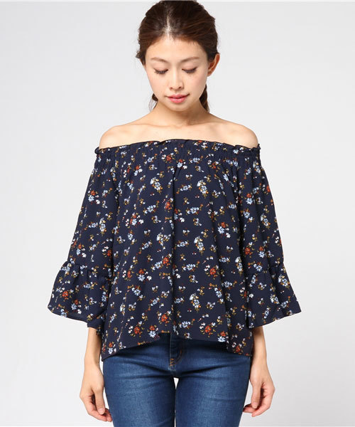 Honeys（ハニーズ）の「ワイドスリーブオフショルプルオーバー（シャツ/ブラウス・レディース・ブルー系その他/ホワイト系その他/レッド系その他/ホワイト×ピンク・L/M）」の14枚目の写真