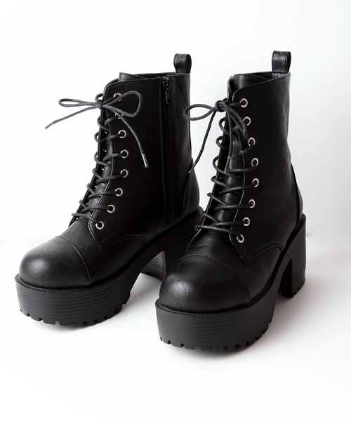 WEGO（ウィゴー）の「WEGO/厚底太ヒールショートブーツ（ブーツ・レディース・ブラック/ブラウン・23.5/24.5）」の3枚目の写真