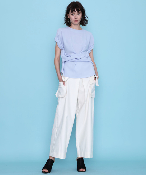 UNITED TOKYO（ユナイテッドトウキョウ）の「ツイストラインフロントブラウス（シャツ/ブラウス・レディース・ブラック/マルチ/サックスブルー/オフホワイト・1）」の22枚目の写真