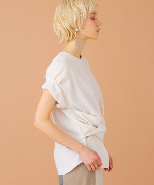 UNITED TOKYO（ユナイテッドトウキョウ）の「ツイストラインフロントブラウス（シャツ/ブラウス・レディース・ブラック/マルチ/サックスブルー/オフホワイト・1）」の10枚目の写真