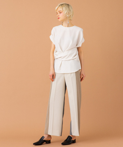 UNITED TOKYO（ユナイテッドトウキョウ）の「ツイストラインフロントブラウス（シャツ/ブラウス・レディース・ブラック/マルチ/サックスブルー/オフホワイト・1）」の14枚目の写真