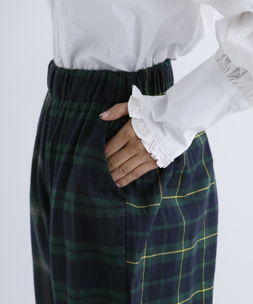 MERLOT（メルロー）の「チェック柄４面ドッキングコクーンパンツ7834（その他パンツ・レディース・ブラック/ネイビー・FREE）」の7枚目の写真