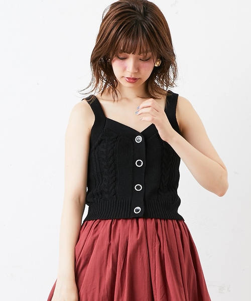 natural couture（ナチュラルクチュール）の「ケーブルニットキャミ（ニット/セーター・レディース・ブラック/ベージュ/ブラウン/オフホワイト・FREE）」の11枚目の写真