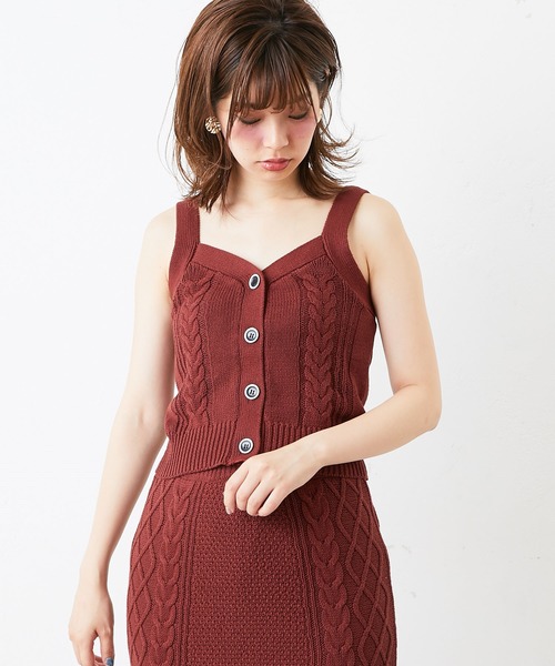 natural couture（ナチュラルクチュール）の「ケーブルニットキャミ（ニット/セーター・レディース・ブラック/ベージュ/ブラウン/オフホワイト・FREE）」の16枚目の写真