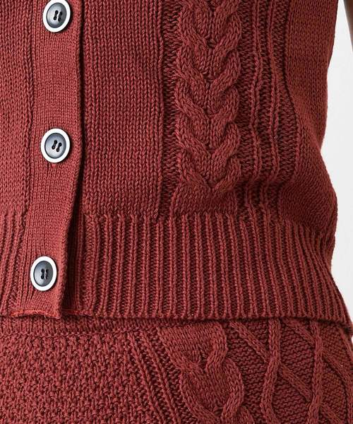 natural couture（ナチュラルクチュール）の「ケーブルニットキャミ（ニット/セーター・レディース・ブラック/ベージュ/ブラウン/オフホワイト・FREE）」の20枚目の写真