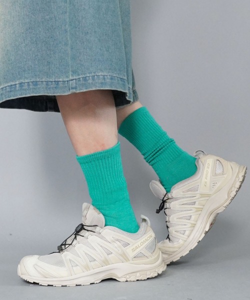 SPINNS（スピンズ）の「【カラバリ豊富】無地カラーソックス/クルー丈/メンズソックス/コーデの差し色にもおすすめ！（ソックス/靴下・メンズ・ホワイト/ブラック/レッド/オレンジ/ワイン/イエロー/パープル/ライム/モスグリーン/ミント/ピンク/ベージュ/サックスブルー/杢グレー/ダークグリーン/ブラウン/ライトピンク/ダークグレー/ライトパープル/エメラルド/ダークブルー/グリーン/ブルー/レモンイエロー/キナリ・25-27/ONESIZE）」の14枚目の写真