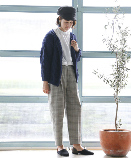 LBC(エルビーシー)の「モール系ケーブルショートカーディガン(カーディガン/ボレロ・レディース・オフホワイト/ネイビー・M)」の3枚目の写真