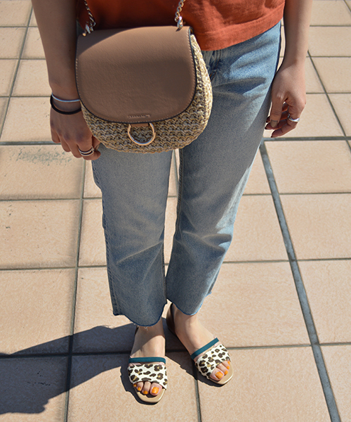 JELLY BEANS(ジェリービーンズ)の「コンビセパレートフラットサンダル(103-480)JELLY BEANS(ジェリービーンズ)(サンダル・レディース・ホワイト/シルバー/レオパード/ブラック・23/24/22.5/24.5/23.5)」の12枚目の写真