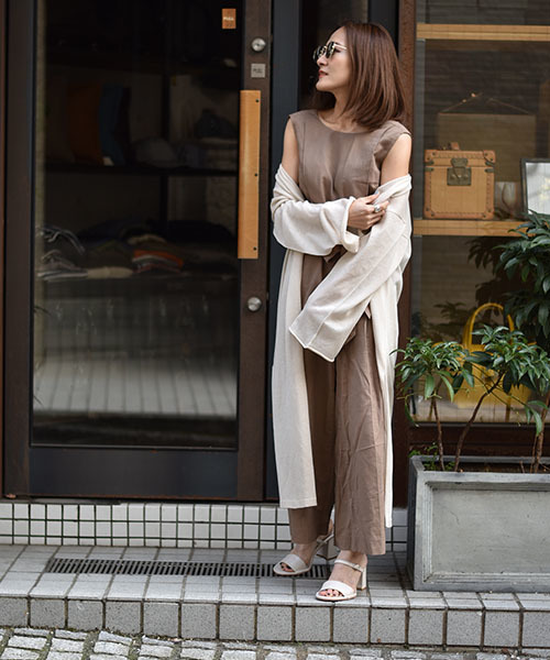TRUNC(トランクエイティーエイト)の「Linen High gauge Cardigan(カーディガン/ボレロ・レディース・ブラック/アイボリー/キャメル・FREE)」の4枚目の写真