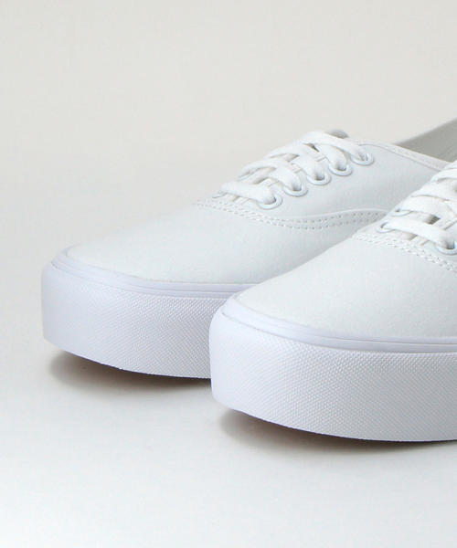 VANS（バンズ）の「＜VANS（バンズ）＞AUTHENTIC オーセンティック プラットフォーム/スニーカー  о（スニーカー・レディース・ホワイト・7/5/6/5h/6h）」の6枚目の写真