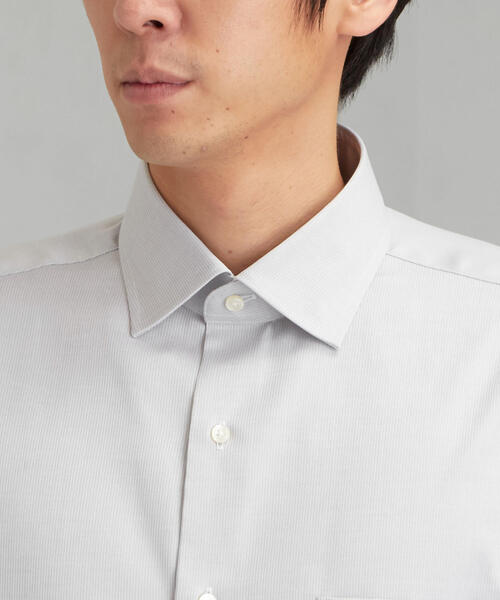 green label relaxing（グリーンレーベルリラクシング）の「スリム E/I マイクロヘリンボーン ショートワイドカラー ドレスシャツ＜機能性 / イージーアイロン＞（シャツ/ブラウス・メンズ・ホワイト/ライトブルー/ライトグレー・39cm/38cm/40cm/42cm/43cm/37cm/41cm）」の4枚目の写真
