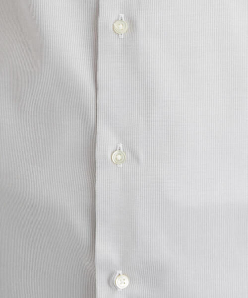 green label relaxing（グリーンレーベルリラクシング）の「スリム E/I マイクロヘリンボーン ショートワイドカラー ドレスシャツ＜機能性 / イージーアイロン＞（シャツ/ブラウス・メンズ・ホワイト/ライトブルー/ライトグレー・39cm/38cm/40cm/42cm/43cm/37cm/41cm）」の6枚目の写真