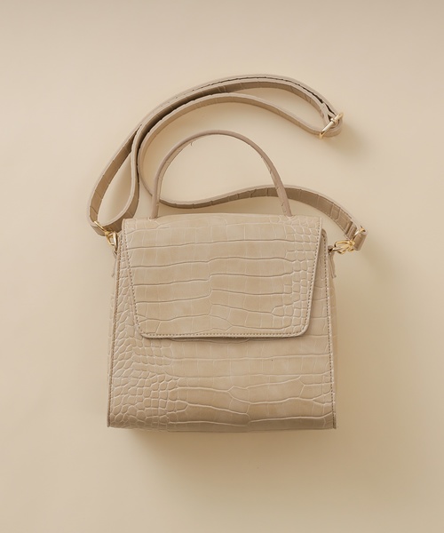 natural couture（ナチュラルクチュール）の「クロコ2WAYレトロショルダーバッグ（ショルダーバッグ・レディース・ブラック/ベージュ/ブラウン・FREE）」の12枚目の写真