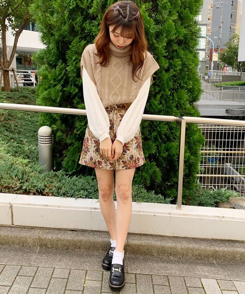 apres jour(アプレジュール)の「タートルベスト×ブラウスセット【ZOZOTOWN限定アイテム】(ニット/セーター・レディース・ベージュ/モカ/ライトベージュ・フリー)」の7枚目の写真