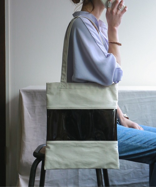 rapiecage(ラピエサージュ)の「キャンバスPVCコンビトートBAG(トートバッグ・レディース・ブラック/パープル/キナリ・FREE)」の13枚目の写真