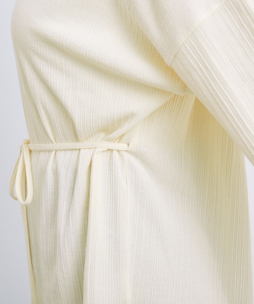 ADAM ET ROPE'(アダムエロペ)の「ベルト付きテレコプルオーバー(Tシャツ/カットソー・レディース・オフホワイト/パープル系その他・FREE)」の14枚目の写真