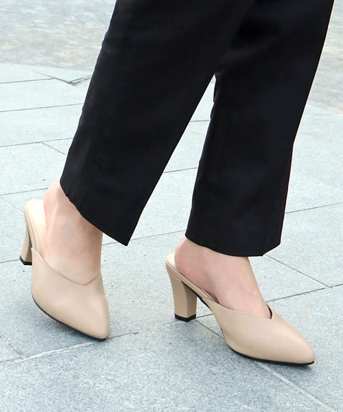 LibertyDoll（リバティードール）の「Liberty Doll / Vカット7cmチャンキーヒールミュール(5439)（サンダル・レディース・ネイビー/ブラウン/グレー/シルバー/パイソン/ベージュ/ブルー系その他2/グレイッシュベージュ/ベージュ系その他/ブラック系その他/アイボリー/ブラック/キャメル/レッド/シルバー系その他/ゴールド系その他/ブラック系その他2・LL/S/M/L）」の9枚目の写真