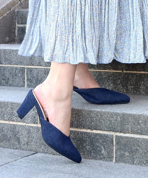 LibertyDoll（リバティードール）の「Liberty Doll / Vカット7cmチャンキーヒールミュール(5439)（サンダル・レディース・ネイビー/ブラウン/グレー/シルバー/パイソン/ベージュ/ブルー系その他2/グレイッシュベージュ/ベージュ系その他/ブラック系その他/アイボリー/ブラック/キャメル/レッド/シルバー系その他/ゴールド系その他/ブラック系その他2・LL/S/M/L）」の11枚目の写真