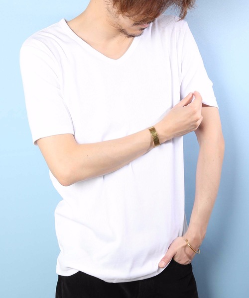 Blue Standard (ブルースタンダード)の「【BLUE STANDARD】細ピッチリブ仕様 ジャストサイズフィッティング 無地 ベーシックデザイン リブVネックTシャツカットソー(Tシャツ/カットソー・メンズ・ホワイト/ブラック/ネイビー/杢グレー・MEDIUM/LARGE/X-LARGE)」の6枚目の写真