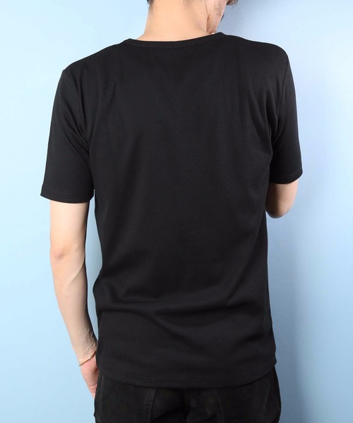 Blue Standard (ブルースタンダード)の「【BLUE STANDARD】細ピッチリブ仕様 ジャストサイズフィッティング 無地 ベーシックデザイン リブVネックTシャツカットソー(Tシャツ/カットソー・メンズ・ホワイト/ブラック/ネイビー/杢グレー・MEDIUM/LARGE/X-LARGE)」の18枚目の写真