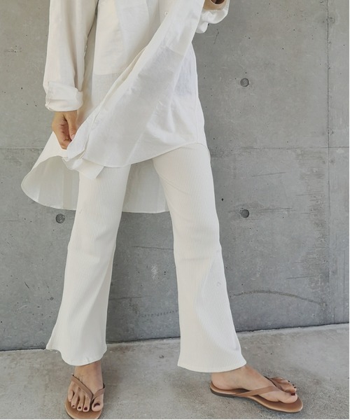 ulu（ウル）の「Original cut rib pants（その他パンツ・レディース・パープル/アイボリー・FREE）」の2枚目の写真