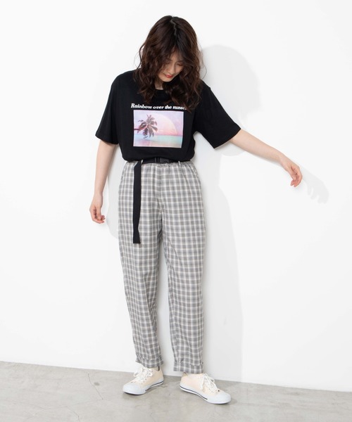 WEGO（ウィゴー）の「WEGO/カラーレインボーフォトプリントTシャツ（Tシャツ/カットソー・レディース・ブラック/ホワイト・SMALL/MEDIUM/LARGE）」の11枚目の写真