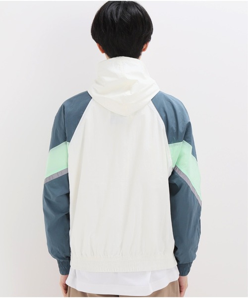 NIKE（ナイキ）の「【NIKE / ナイキ】ウインドランナー UNLD フーディジャケット（ブルゾン・メンズ・ブラック/アイボリー/ネイビー・MEDIUM/LARGE）」の19枚目の写真