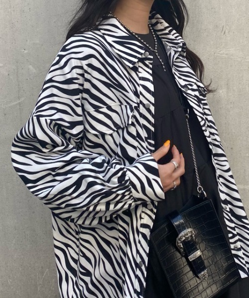 WEGO(ウィゴー)の「WEGO/ボリュームスリーブCPOジャケット(ブルゾン・レディース・グリーン系その他/ホワイト/ブラック/その他1/ブラック系その他・FREE)」の5枚目の写真