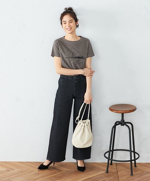 COMME CA ISM(コムサイズム)の「《コットン》 クルーネック プリントTシャツ(Tシャツ/カットソー・レディース・ホワイト/ローズ/カーキ/ブラック・SMALL/MEDIUM/LARGE)」の5枚目の写真