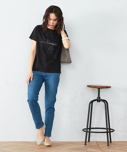 COMME CA ISM(コムサイズム)の「《コットン》 クルーネック プリントTシャツ(Tシャツ/カットソー・レディース・ホワイト/ローズ/カーキ/ブラック・SMALL/MEDIUM/LARGE)」の11枚目の写真