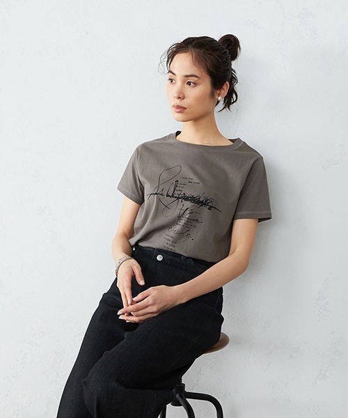 COMME CA ISM(コムサイズム)の「《コットン》 クルーネック プリントTシャツ(Tシャツ/カットソー・レディース・ホワイト/ローズ/カーキ/ブラック・SMALL/MEDIUM/LARGE)」の13枚目の写真