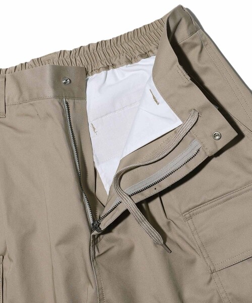 FREAK'S STORE（フリークスストア）の「WEB限定 6ポケット ワイドシルエット カーゴショーツ/ミリタリー/カモフラ柄（カーゴパンツ・メンズ・ブラック/ベージュ/オリーブ/ウッドランド/デザートカモ/ライトインディゴブルー/ダークインディゴブルー・SMALL/MEDIUM/LARGE）」の10枚目の写真