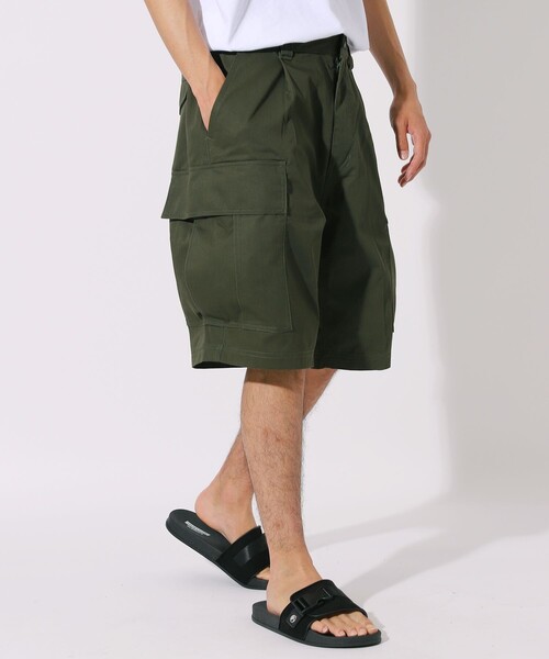 FREAK'S STORE（フリークスストア）の「WEB限定 6ポケット ワイドシルエット カーゴショーツ/ミリタリー/カモフラ柄（カーゴパンツ・メンズ・ブラック/ベージュ/オリーブ/ウッドランド/デザートカモ/ライトインディゴブルー/ダークインディゴブルー・SMALL/MEDIUM/LARGE）」の18枚目の写真