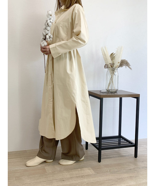 ISOOK（アイスー）の「Side slit shirt one-piece / サイドスリットシャツワンピース（シャツワンピース・レディース・ライトブルー/ライトベージュ/ホワイト・FREE）」の15枚目の写真