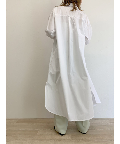 ISOOK（アイスー）の「Side slit shirt one-piece / サイドスリットシャツワンピース（シャツワンピース・レディース・ライトブルー/ライトベージュ/ホワイト・FREE）」の16枚目の写真