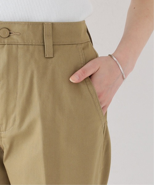 Levi's（リーバイス）の「【LEVIS/リーバイス】 sta prest wide leg crop：パンツ◆（チノパンツ・レディース・ベージュ・30/29/28）」の3枚目の写真