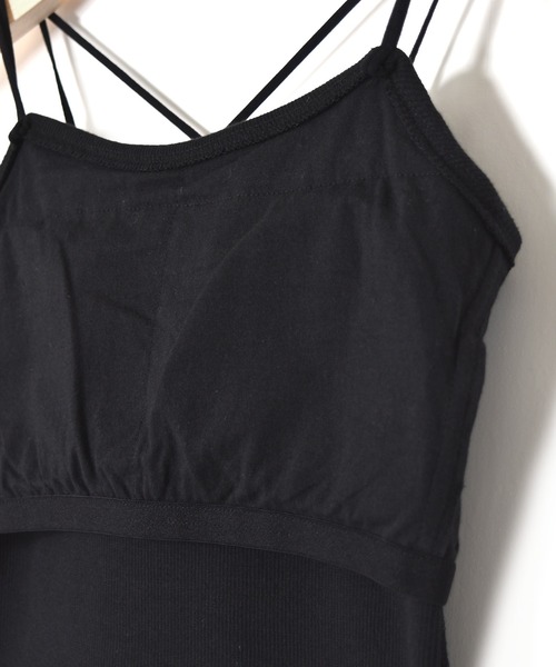 w closet（ダブルクローゼット）の「テレコカップ付きバッククロスキャミソール（キャミソール・レディース・ブラック/オフホワイト/グレイッシュベージュ/グレー系1/ブラウン/パープル・FREE）」の11枚目の写真
