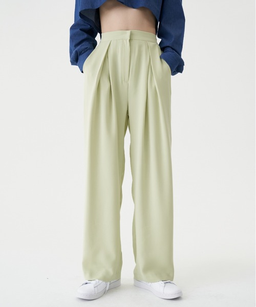 FEKETE(フェケテ)の「FEKETE COLOR SLACKS TUCK PANTS FEKETE(フェケテ)の「FEKETE COLOR SLACKS TUCK PANTS