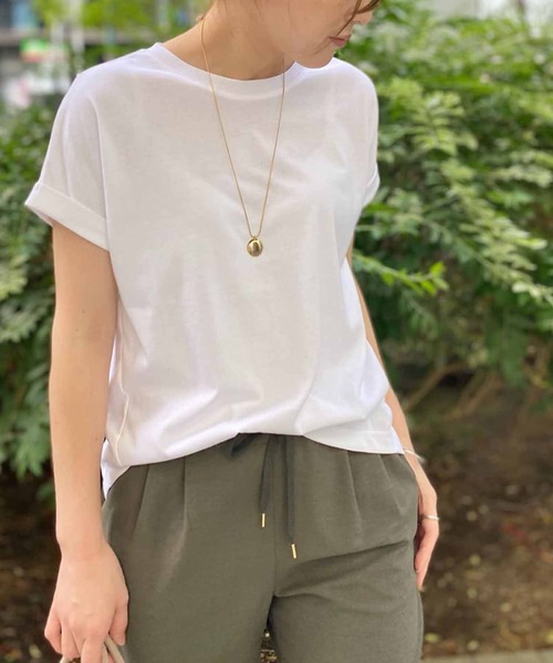 RIVE DROITE（リヴドロワ）の「ターンバックカットソー（Tシャツ/カットソー・レディース・オフホワイト/ブラック/ローズ/ボルドー/ダークグリーン/ライトベージュ・FREE）」の2枚目の写真
