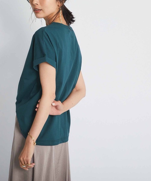 RIVE DROITE（リヴドロワ）の「ターンバックカットソー（Tシャツ/カットソー・レディース・オフホワイト/ブラック/ローズ/ボルドー/ダークグリーン/ライトベージュ・FREE）」の5枚目の写真