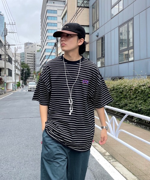 WHO'S WHO gallery（フーズフーギャラリー）の「【KOOKY'N/クーキー】KY刺繍ボーダーTEE（Tシャツ/カットソー・メンズ・ホワイト/ブラック/グリーン・FREE）」の3枚目の写真